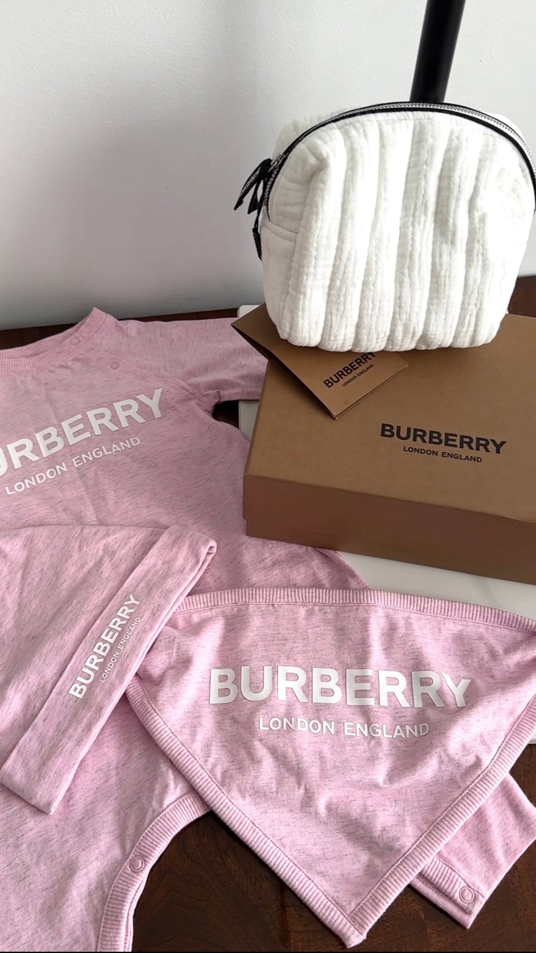 Burberry Baby Kit 4pcs Pink with White Zip Pouch