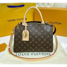 Louis Vuitton Monogram Canvas Petit Palais M45900
