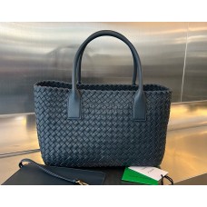 Bottega Veneta Medium Cabat B608810-space